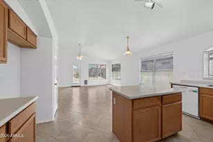 10262 W Jessie Ln, Peoria, AZ 85383 - Photo 7