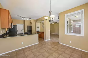 2330 E Pecan Rd, Phoenix, AZ 85040 - Photo 9