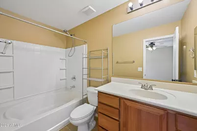 2330 E Pecan Road, Phoenix, AZ 85040 - Photo 17