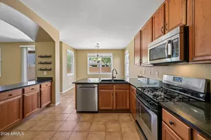2330 E Pecan Rd, Phoenix, AZ 85040 - Photo 11