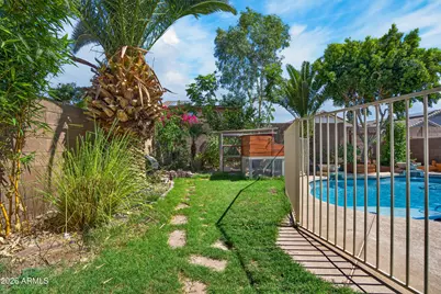 11826 W Foothill Drive, Sun City, AZ 85373 - Photo 37