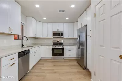 12222 N Paradise Village Parkway S #440, Phoenix, AZ 85032 - Photo 11