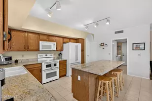 8915 S Ash Ave, Tempe, AZ 85284 - Photo 11
