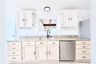 565 Raymond Drive, Sierra Vista, AZ 85635 - Photo 9