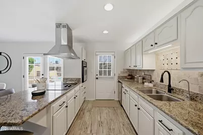 8435 E Hubbell Street, Scottsdale, AZ 85257 - Photo 9