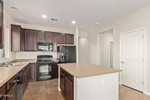 34564 N Mirandesa Dr, San Tan Valley, AZ 85143 - Photo 13