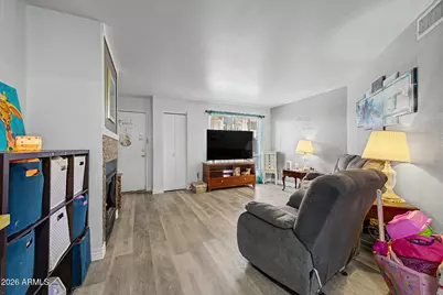 11640 N 51st Avenue #112, Glendale, AZ 85304 - Photo 5