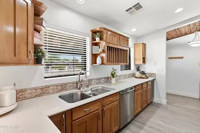 7001 N 14th Street, Phoenix, AZ 85020 - Photo 9