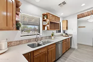 7001 N 14th St, Phoenix, AZ 85020 - Photo 9