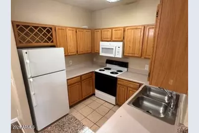 2929 W Yorkshire Drive #2110, Phoenix, AZ 85027 - Photo 3