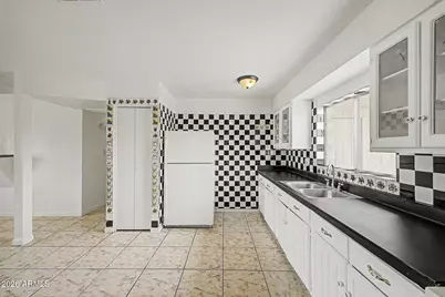 5536 W La Reata Avenue, Phoenix, AZ 85035 - Photo 11