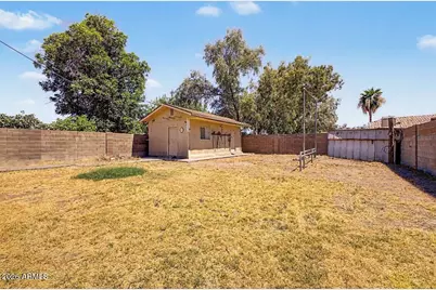 453 E Crescent Avenue, Mesa, AZ 85204 - Photo 7