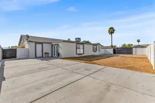 2216 N 68th Dr, Phoenix, AZ 85035 - Photo 29
