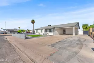 2216 N 68th Dr, Phoenix, AZ 85035 - Photo 3