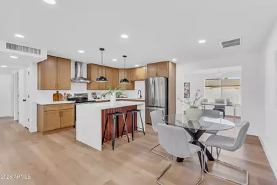 2216 N 68th Drive, Phoenix, AZ 85035 - Photo 11