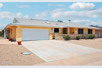 10941 W Roundelay Circle, Sun City, AZ 85351 - Photo 3