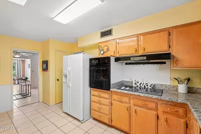 10941 W Roundelay Circle, Sun City, AZ 85351 - Photo 7