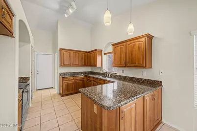 12412 W Cambridge Avenue, Avondale, AZ 85392 - Photo 11