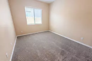 19562 W Wilshire Ave, Buckeye, AZ 85396 - Photo 21