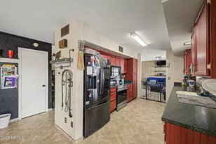 6207 W Maui Ln, Glendale, AZ 85306 - Photo 17