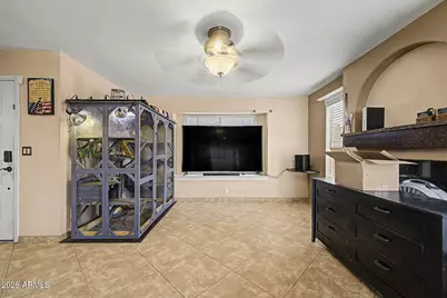 6207 W Maui Lane, Glendale, AZ 85306 - Photo 11