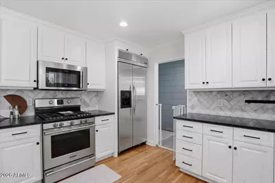 216 E Glenn Drive, Phoenix, AZ 85020 - Photo 23
