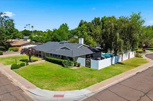 216 E Glenn Dr, Phoenix, AZ 85020 - Photo 49