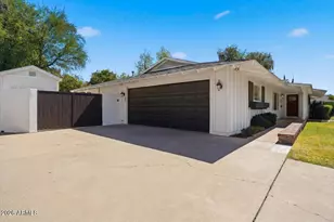216 E Glenn Dr, Phoenix, AZ 85020 - Photo 49