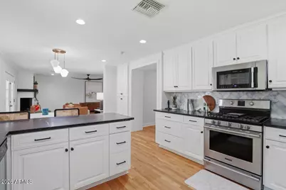 216 E Glenn Drive, Phoenix, AZ 85020 - Photo 21
