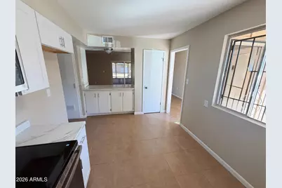 10012 W Lakeview Circle, Sun City, AZ 85351 - Photo 5