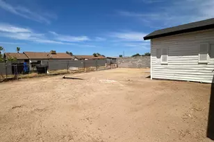 1542 W Carson Rd, Phoenix, AZ 85041 - Photo 21