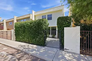2929 N 39th St, Phoenix, AZ 85018 - Photo 1