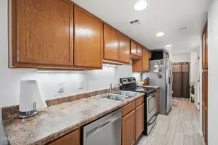2929 N 39th St, Phoenix, AZ 85018 - Photo 7
