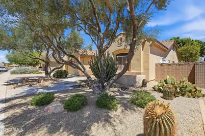 8056 W Louise Drive, Peoria, AZ 85383 - Photo 3