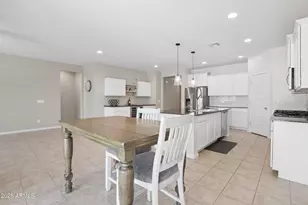 18758 W Shangri La Rd, Surprise, AZ 85388 - Photo 11
