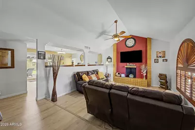 4555 W Echo Lane, Glendale, AZ 85302 - Photo 11