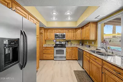 4555 W Echo Lane, Glendale, AZ 85302 - Photo 15