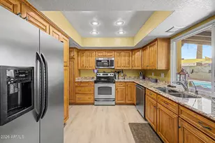 4555 W Echo Ln, Glendale, AZ 85302 - Photo 15