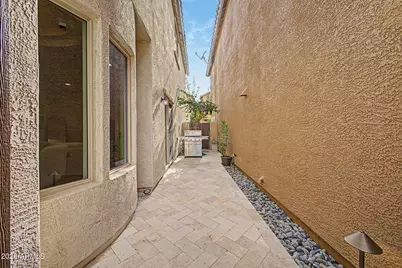 2045 E Heartwood Lane, Phoenix, AZ 85022 - Photo 37