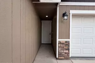 5713 S 13th Ave, Phoenix, AZ 85041 - Photo 17