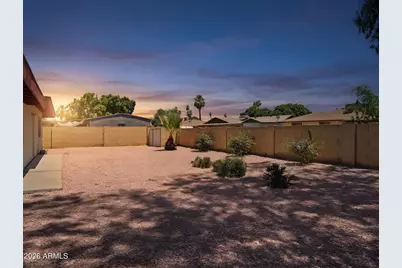 2949 W Cactus Wren Drive, Phoenix, AZ 85051 - Photo 31