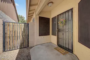 10405 N 65th Dr, Glendale, AZ 85302 - Photo 7