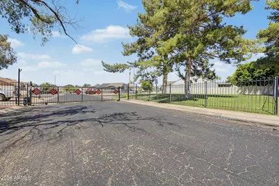 10405 N 65th Drive, Glendale, AZ 85302 - Photo 1