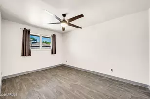 1922 E Laguna Dr, Tempe, AZ 85282 - Photo 33
