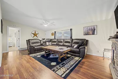 39809 N New River Road, Phoenix, AZ 85086 - Photo 3