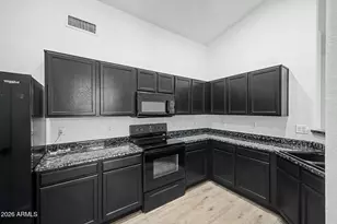 5853 W Seldon Ln, Glendale, AZ 85302 - Photo 9