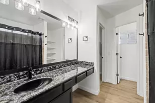 5853 W Seldon Ln, Glendale, AZ 85302 - Photo 15