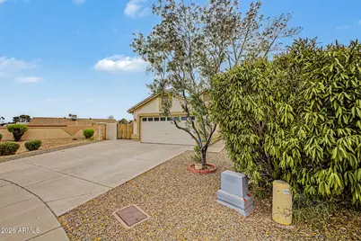 5853 W Seldon Lane, Glendale, AZ 85302 - Photo 23