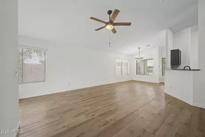 5853 W Seldon Lane, Glendale, AZ 85302 - Photo 9