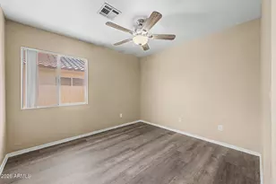 685 E Cantebria Dr, Gilbert, AZ 85296 - Photo 17